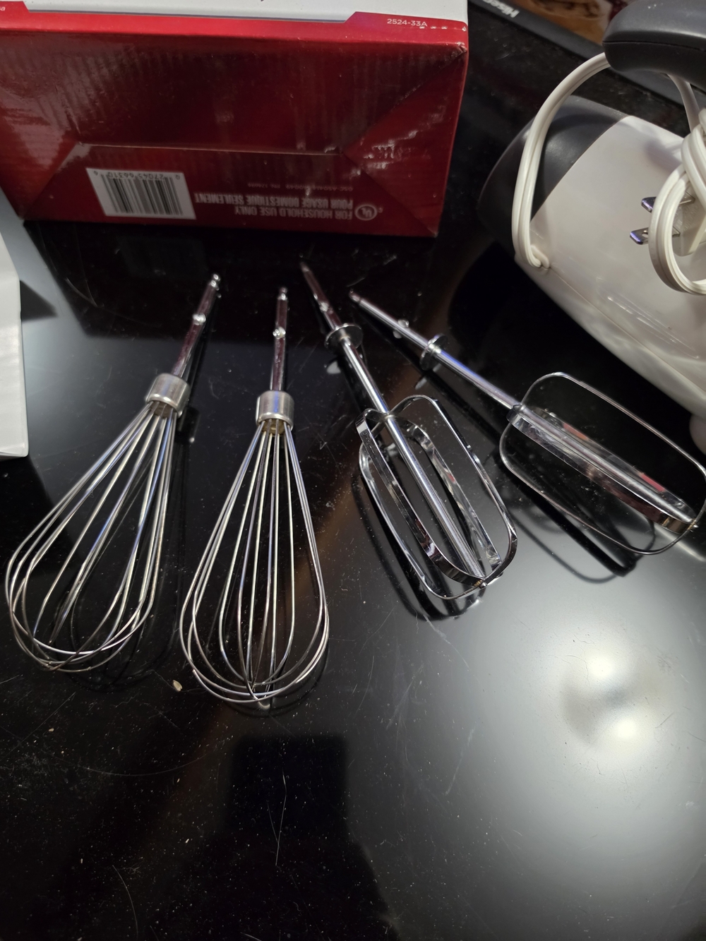 Sunbeam Mixmaster 6-Speed Hand Mixer with Chrome Beaters & Whisks It Works